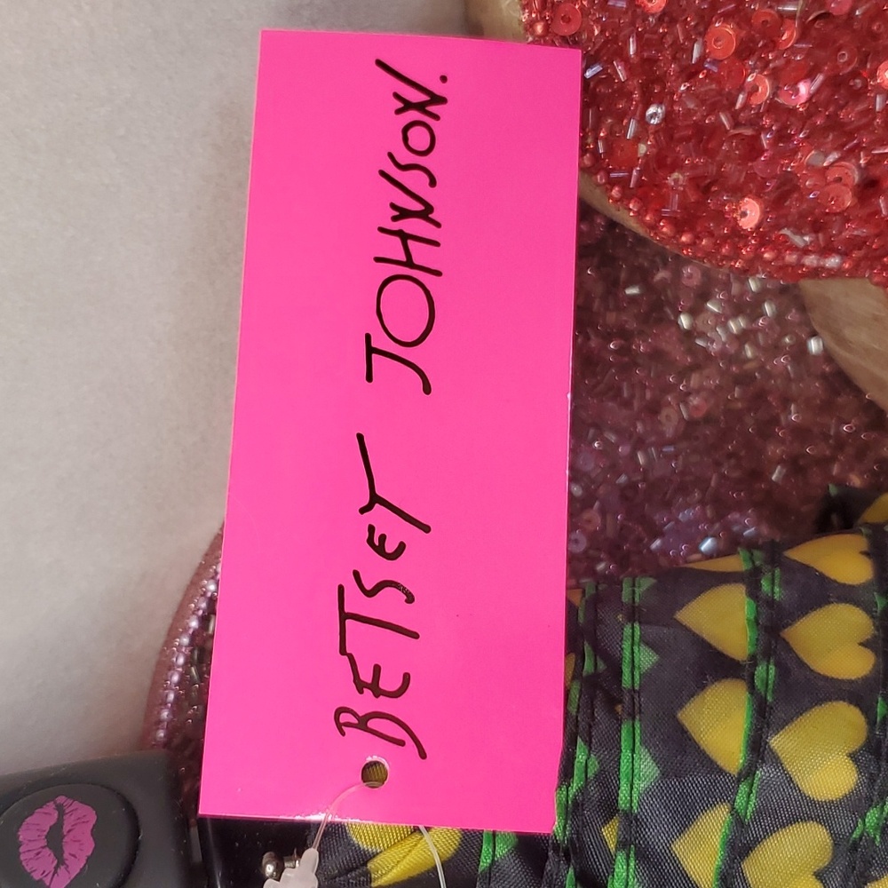 Betsey Johnson 💖NWT💖 Heart Rainbow Umbrella!  💖💖💖 - Picture 4 of 9